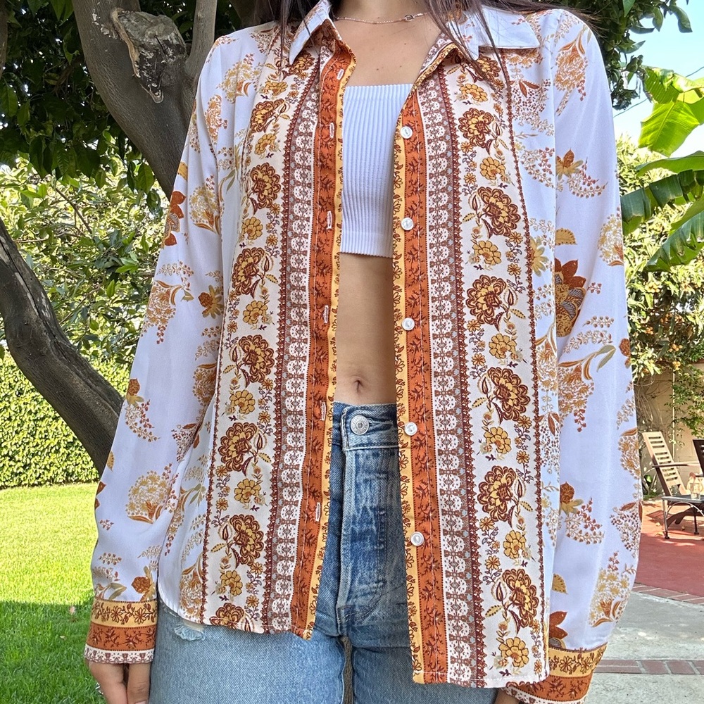 Timing floral blouse